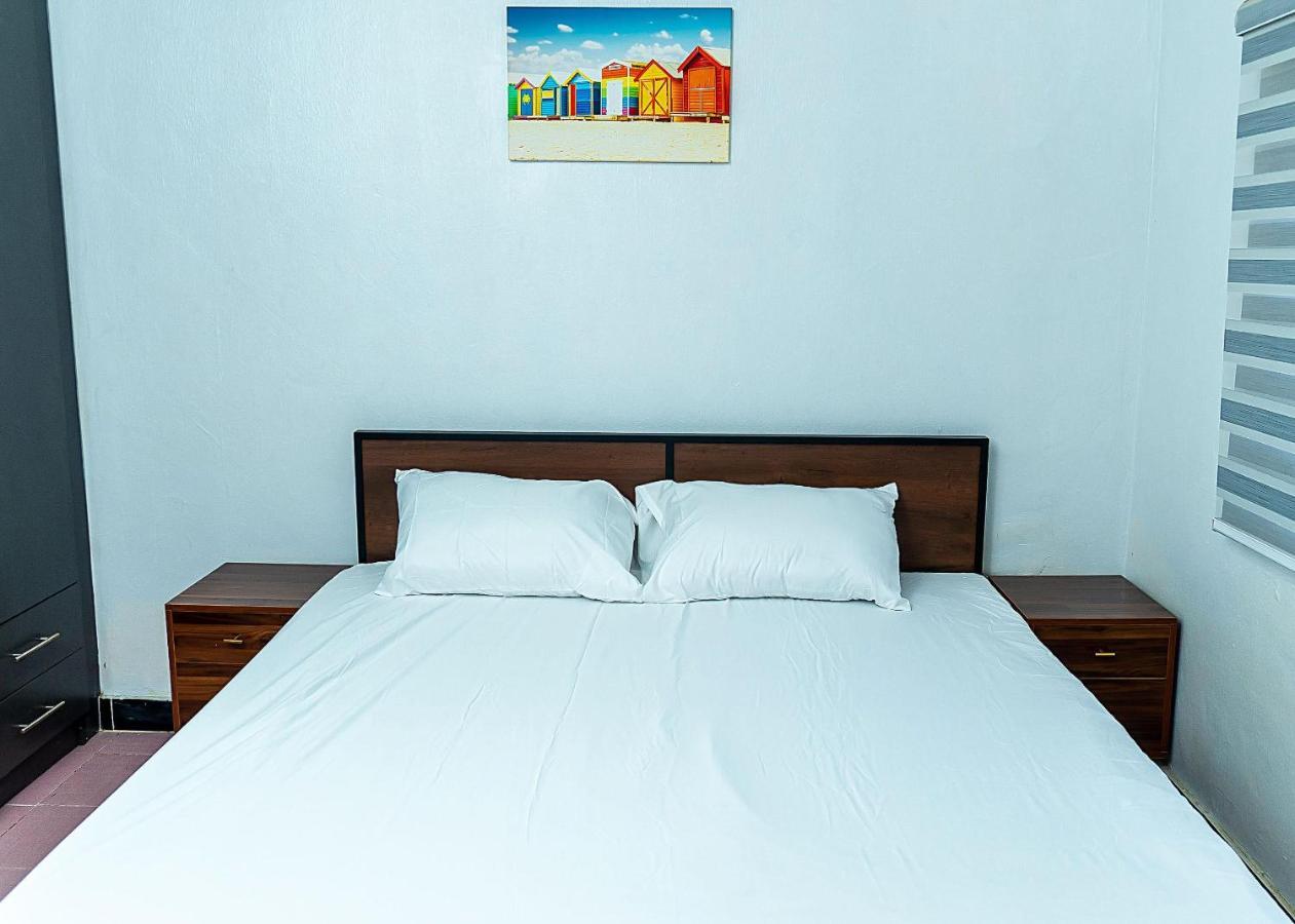 Palm Heights Apartments - Omole Phase 1, Ikeja Dış mekan fotoğraf