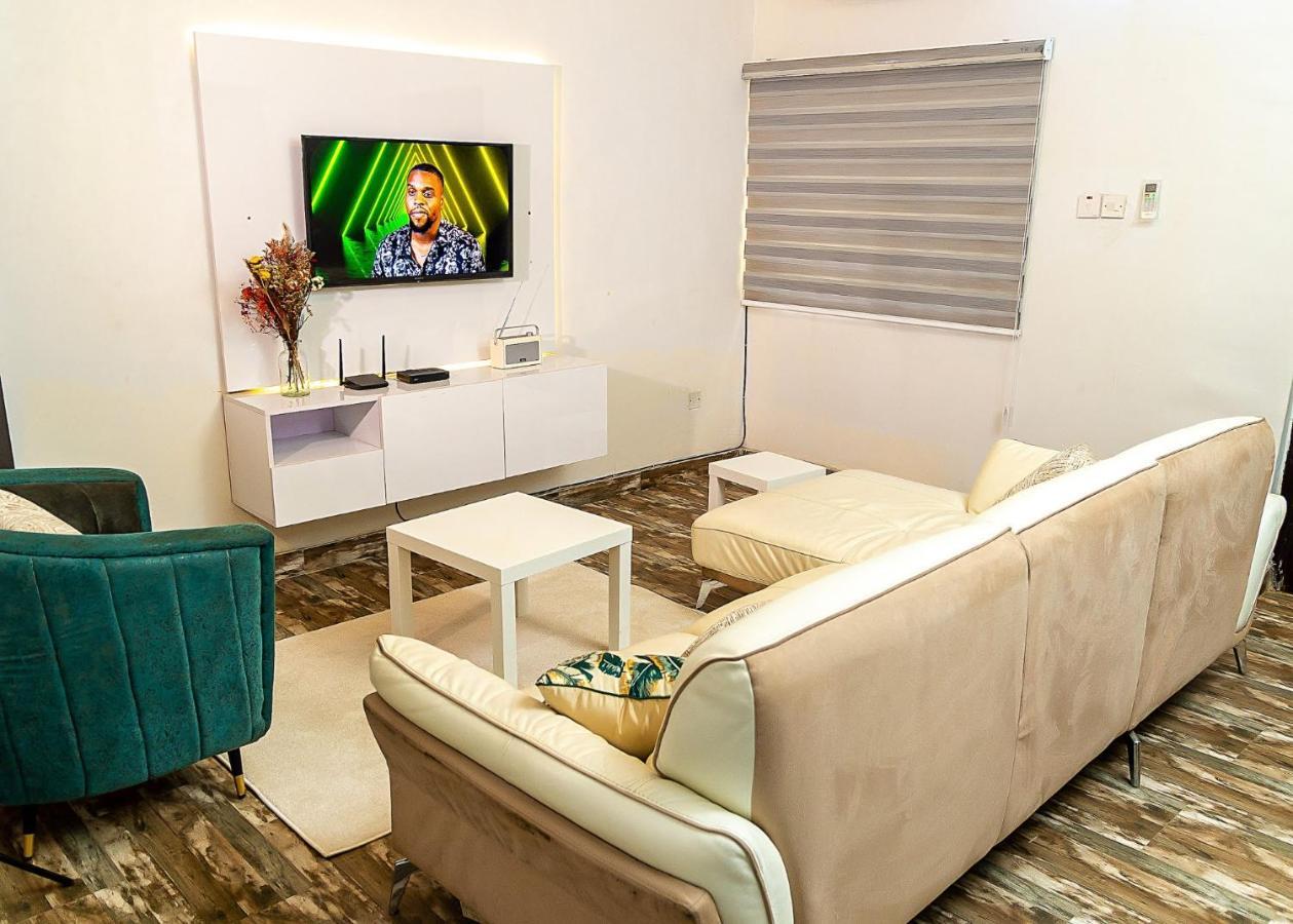 Palm Heights Apartments - Omole Phase 1, Ikeja Dış mekan fotoğraf