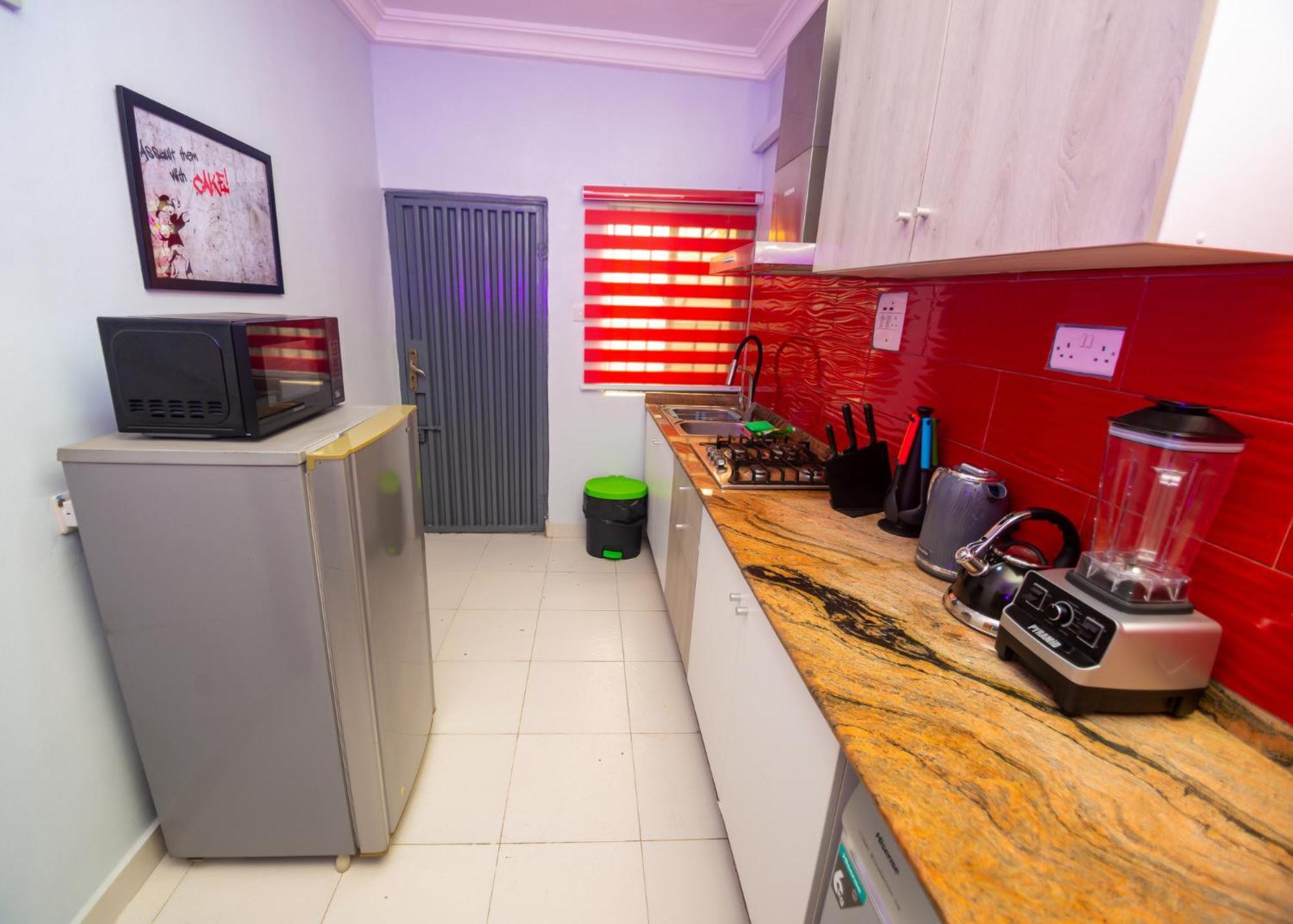 Palm Heights Apartments - Omole Phase 1, Ikeja Dış mekan fotoğraf